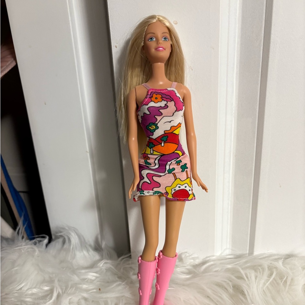 Sunshine days Barbie 2001